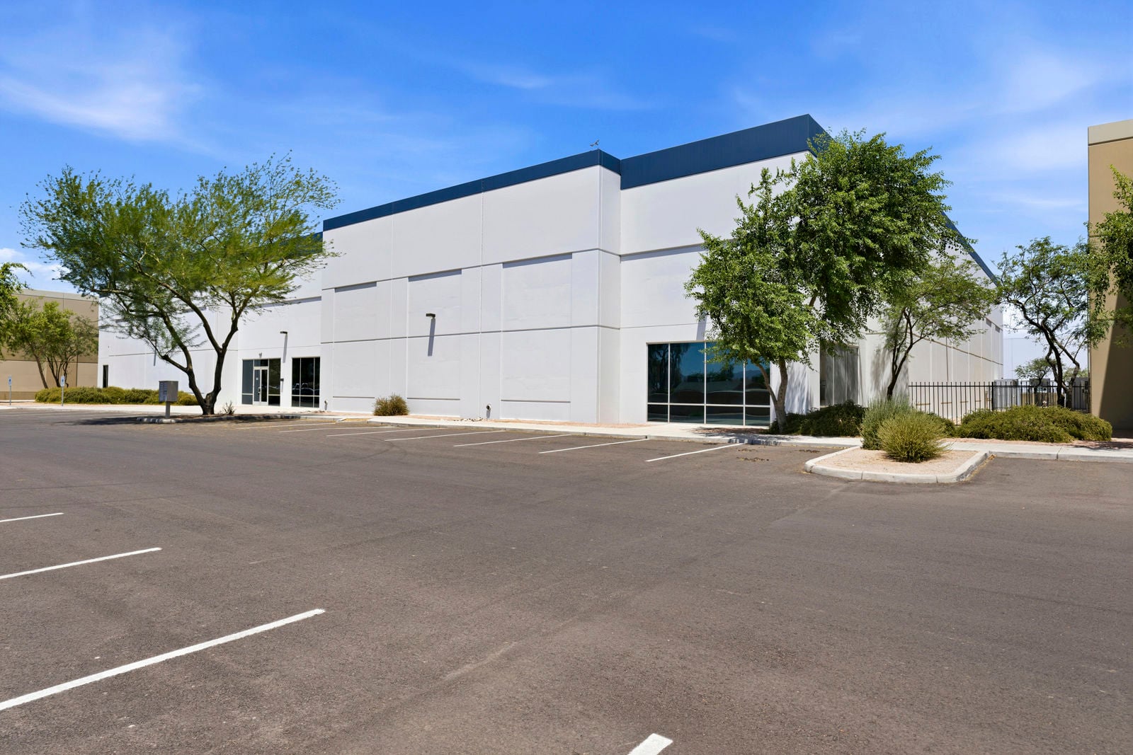 1045_N_71st_Ave_Phoenix_AZ_85043_28.JPG