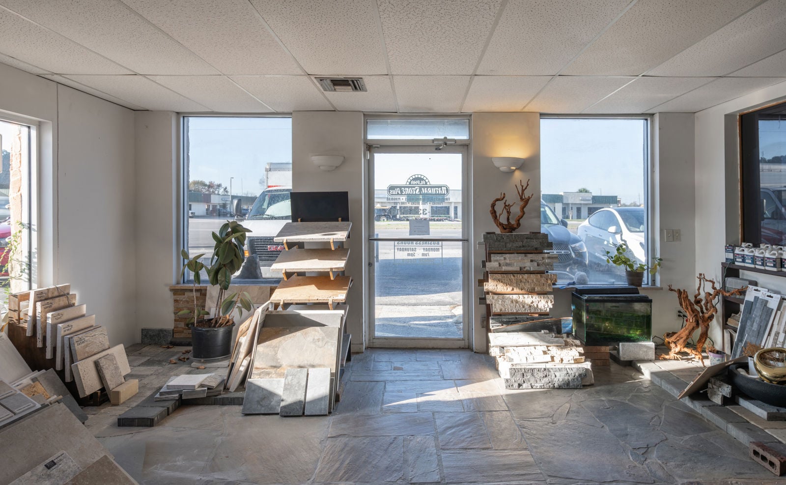 CBRE - 6887 Phillips - Interior-8483
