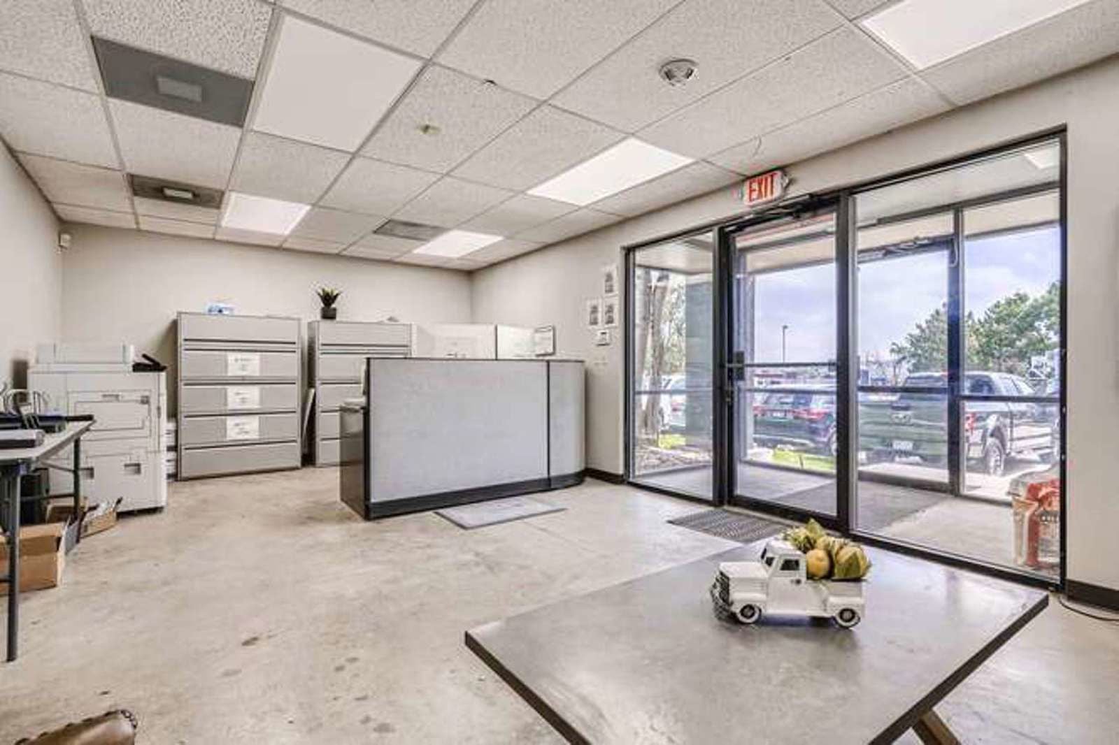 6829 S Dawson Circle-small-004-017-Lobby-666x445-72dpi