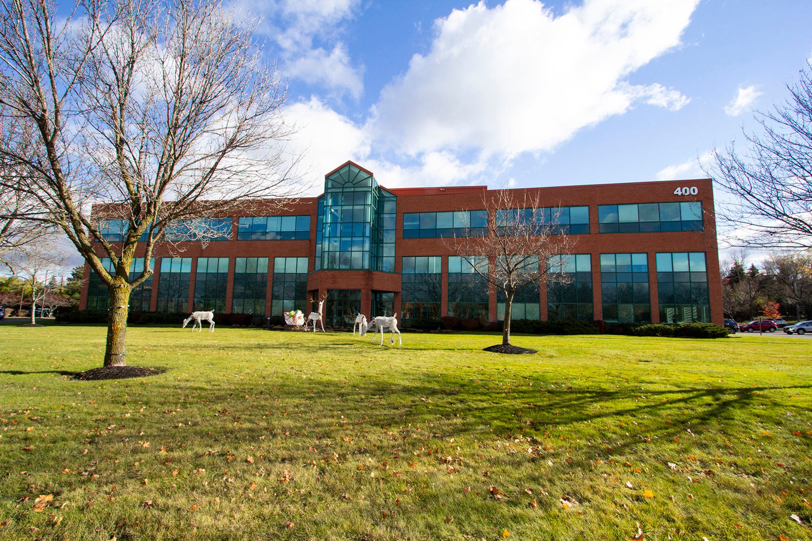 400 Essjay_exterior_4731