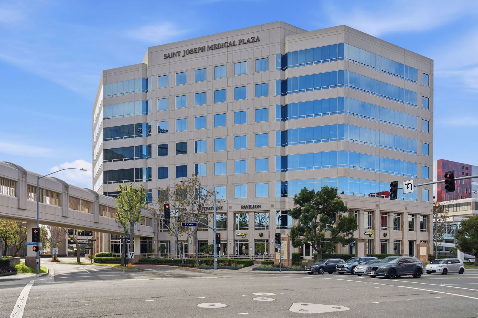 1-web-or-mls-1140-w-la-veta-ave