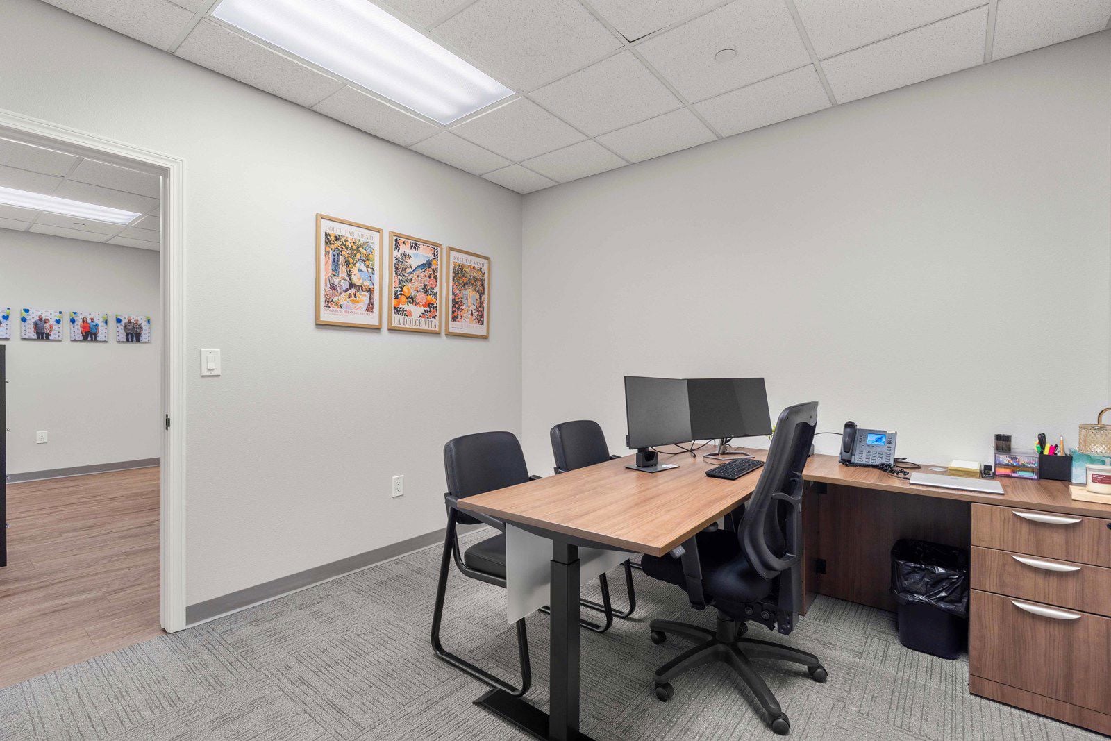 Office _4 (corner view)