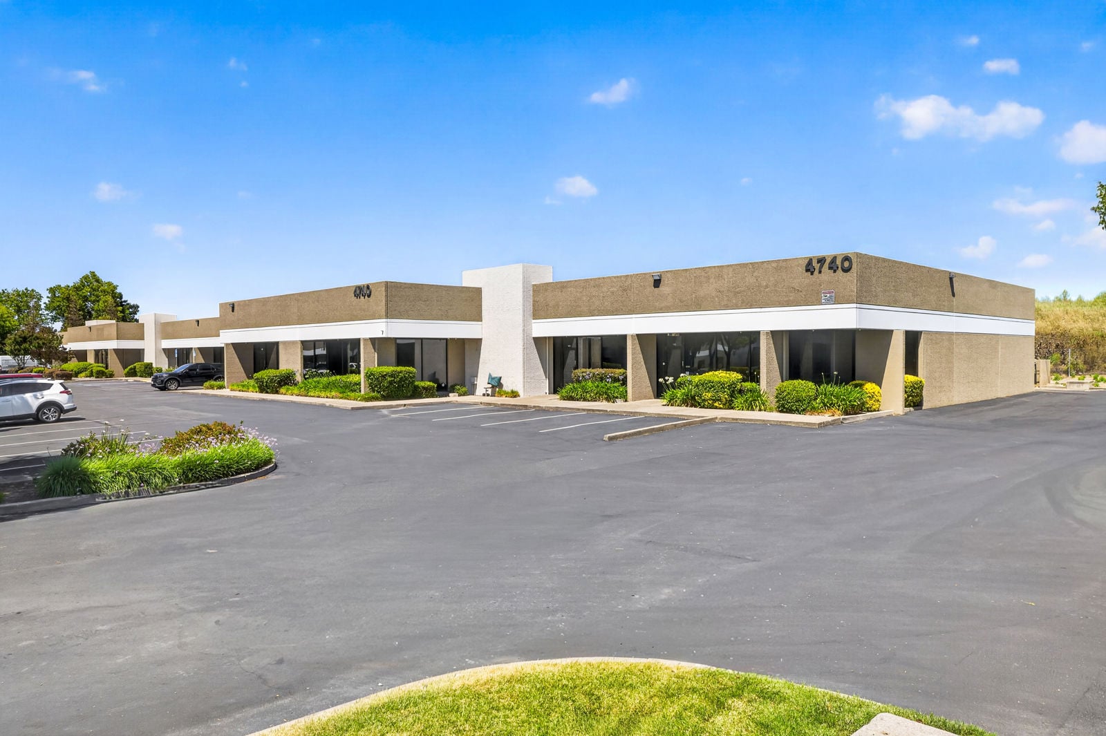 Northgate Business Center II 4740 Northgate Boulevard - Image 3