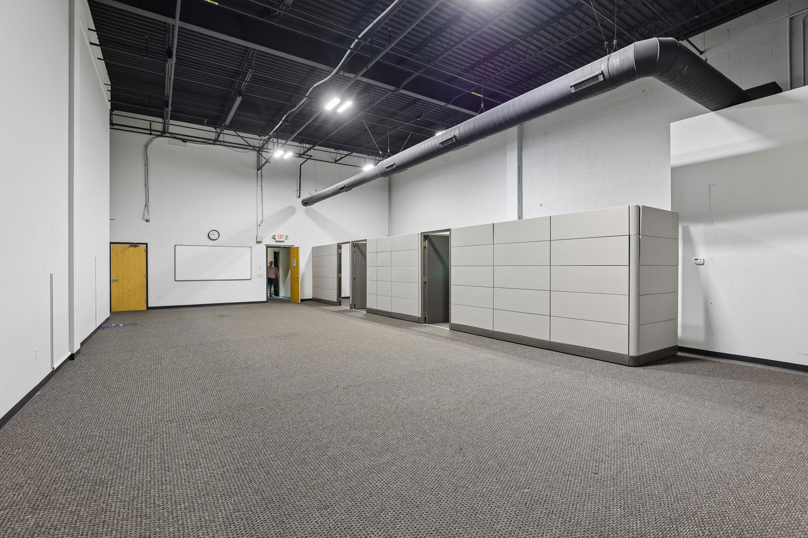 636TradeCenterBlvd-46