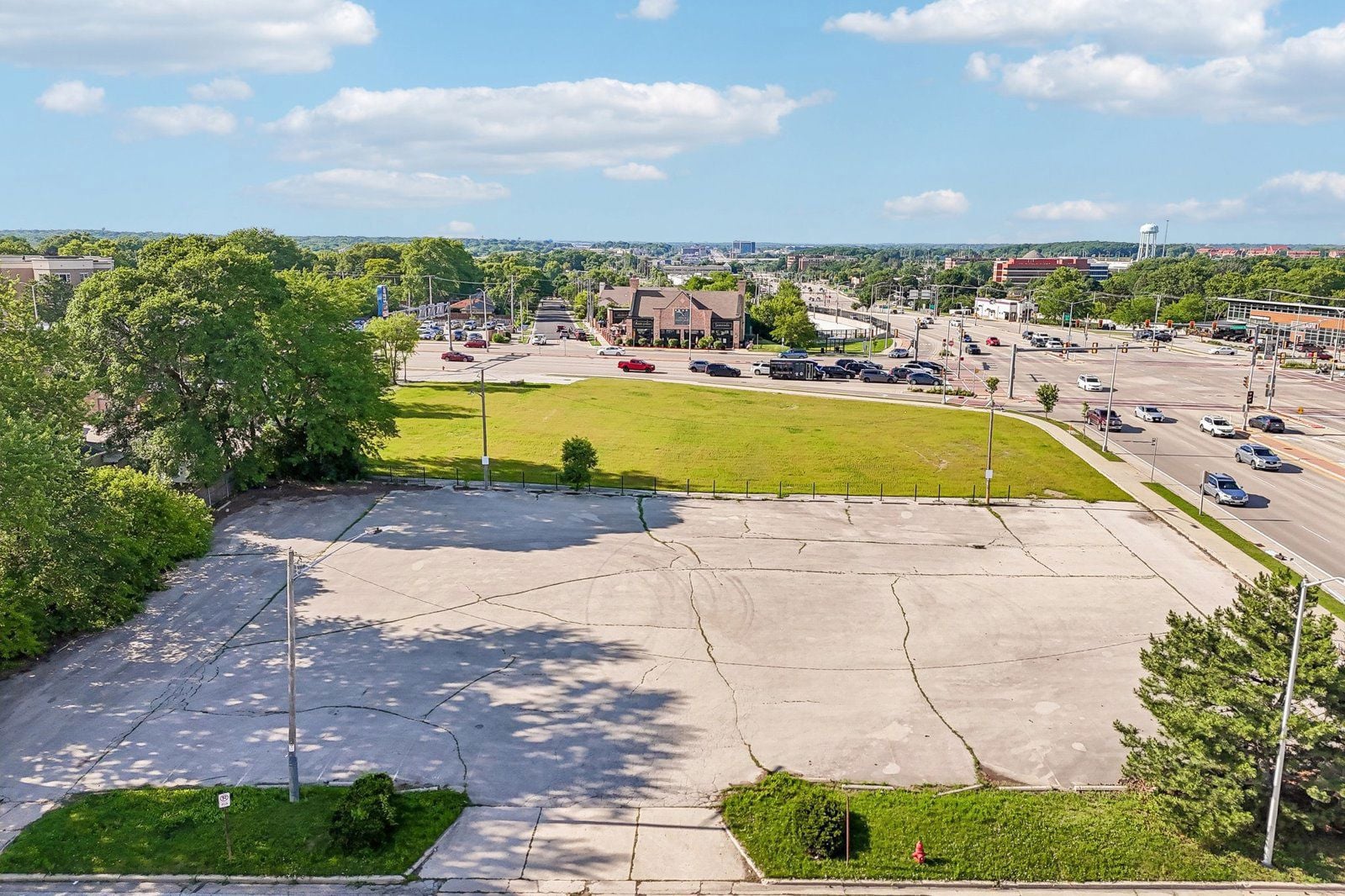 18-web-or-mls-W Bluemound Rd-S2706-019