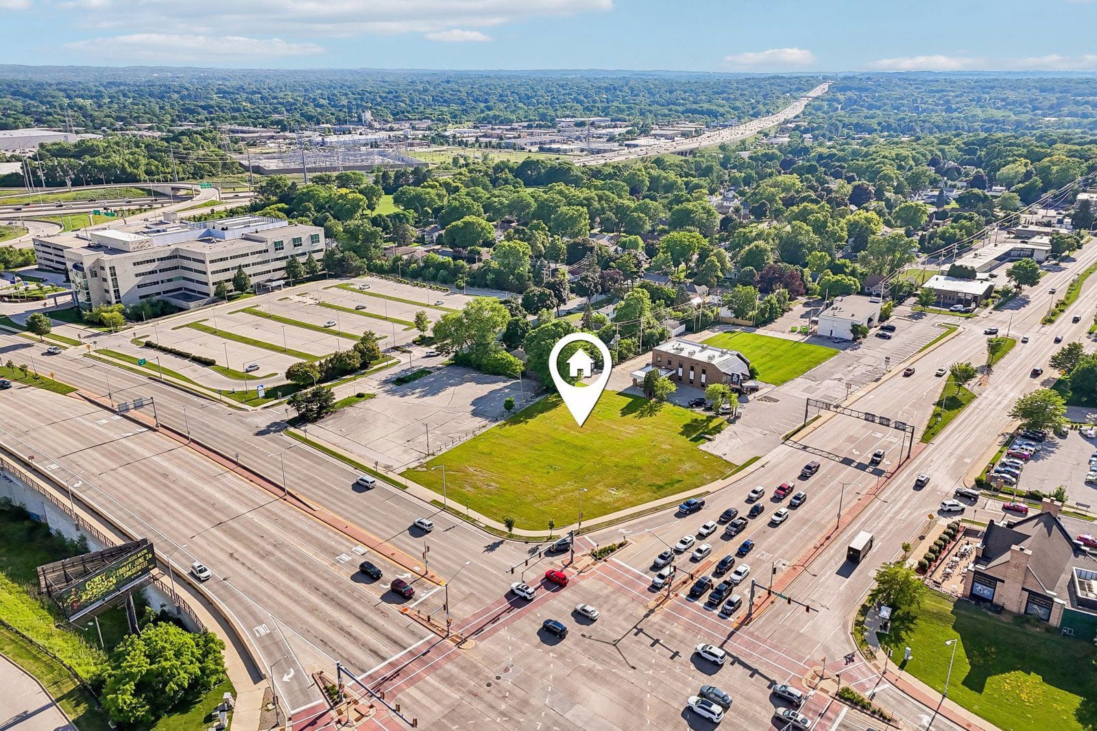 21-web-or-mls-W Bluemound Rd-S2706-007r