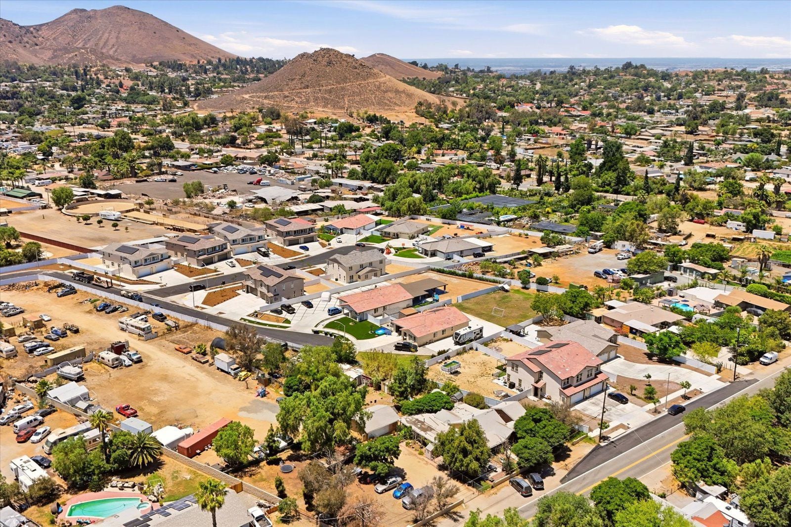 42-10665 Alborz Ct