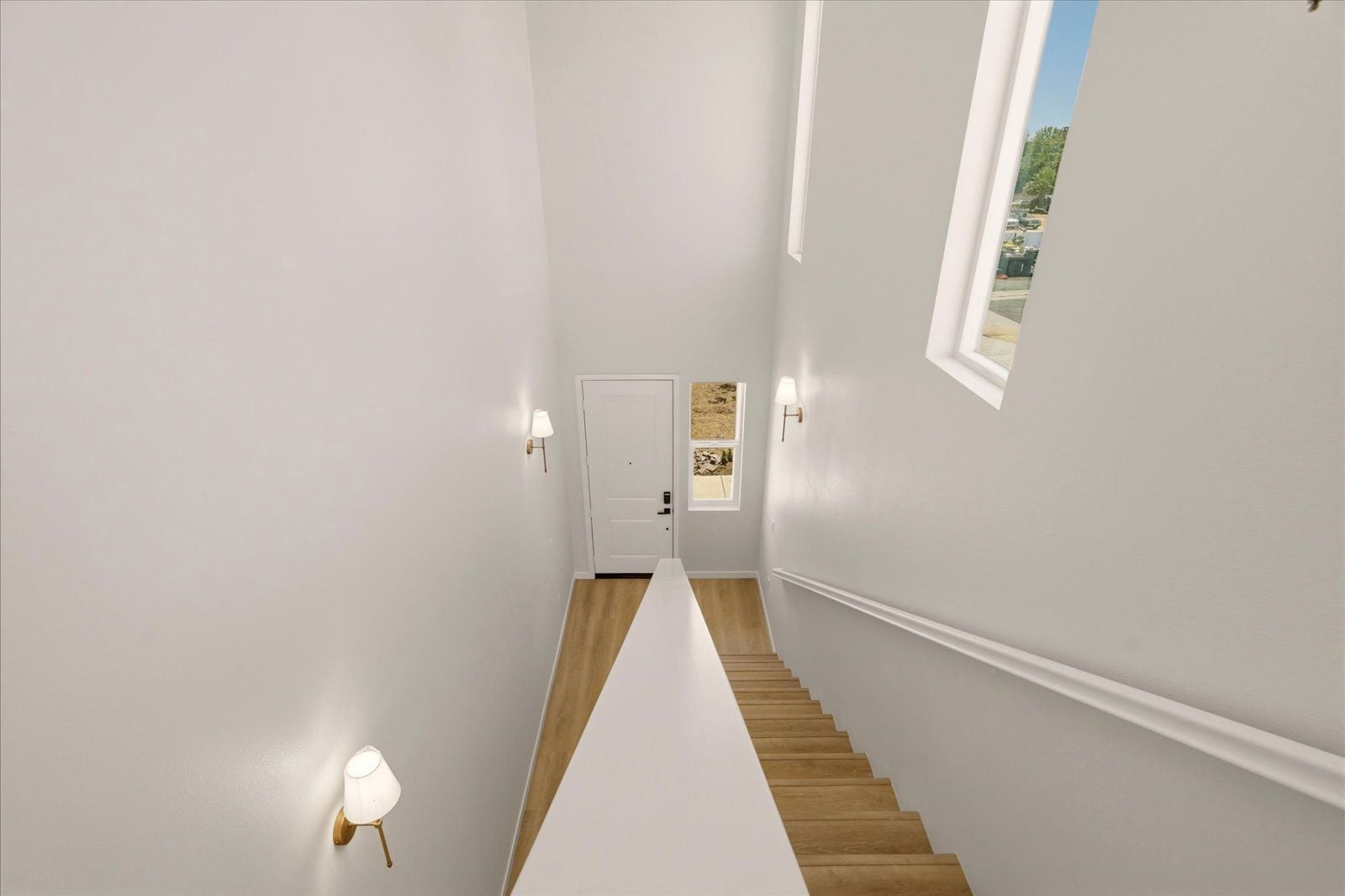 29-10665 Alborz Ct