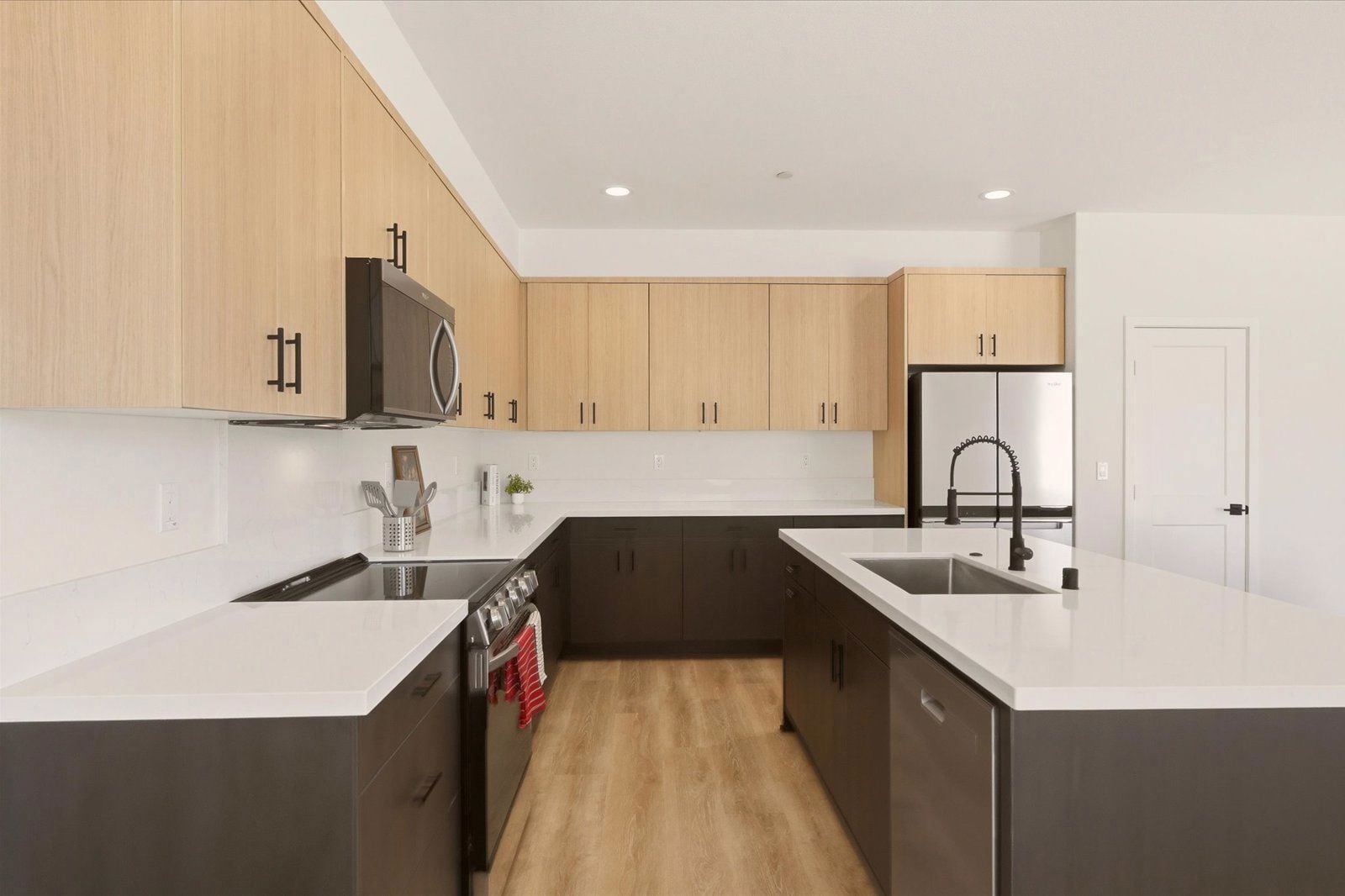 12-10665 Alborz Ct