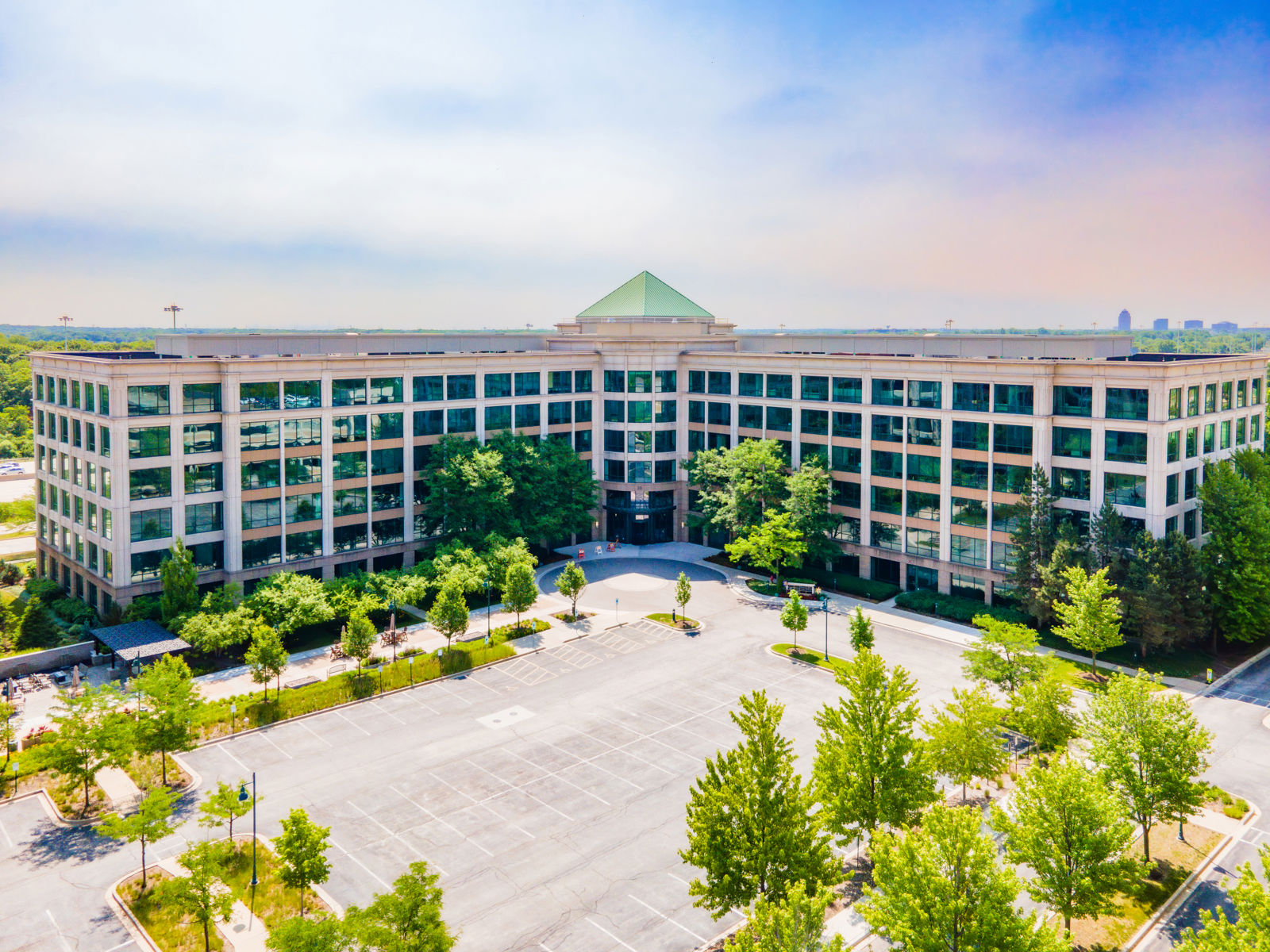 Woodfield Preserve Office Center II