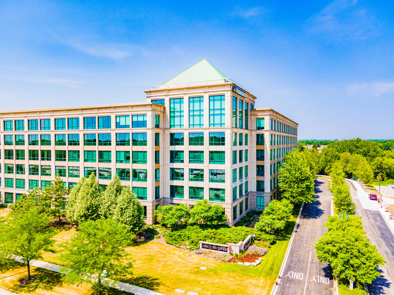 Woodfield Preserve Office Center II