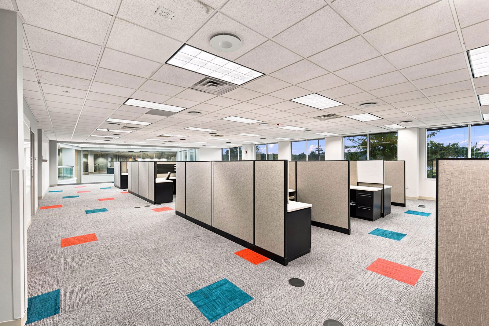 25-web-or-mls-8990 Duke Blvd-25