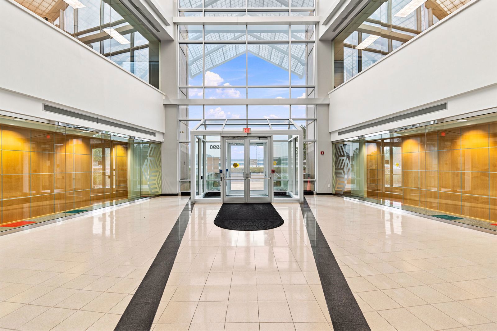 2-web-or-mls-8990 Duke Blvd-2