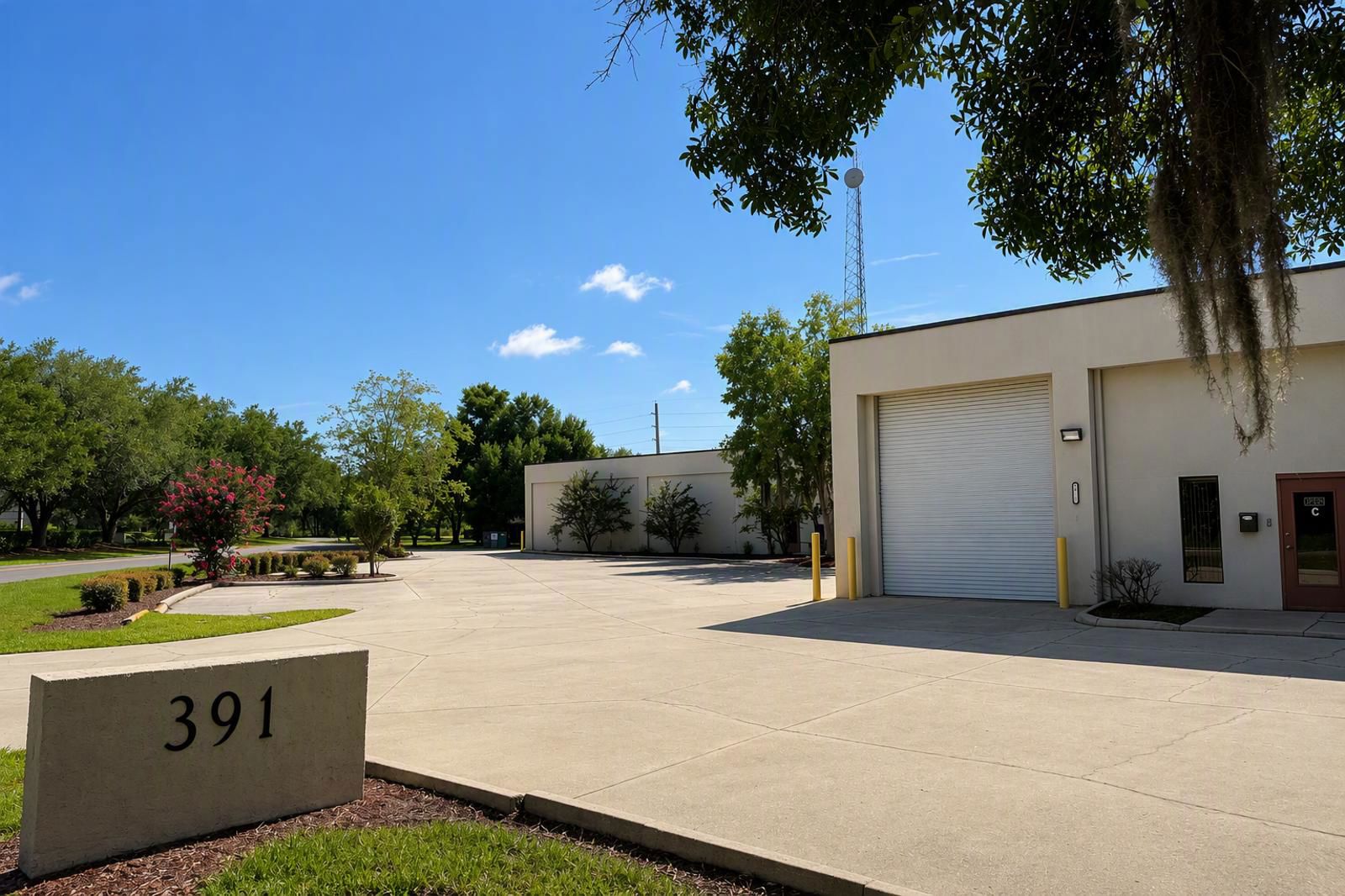 391 Corporate Dr - exterior w sign