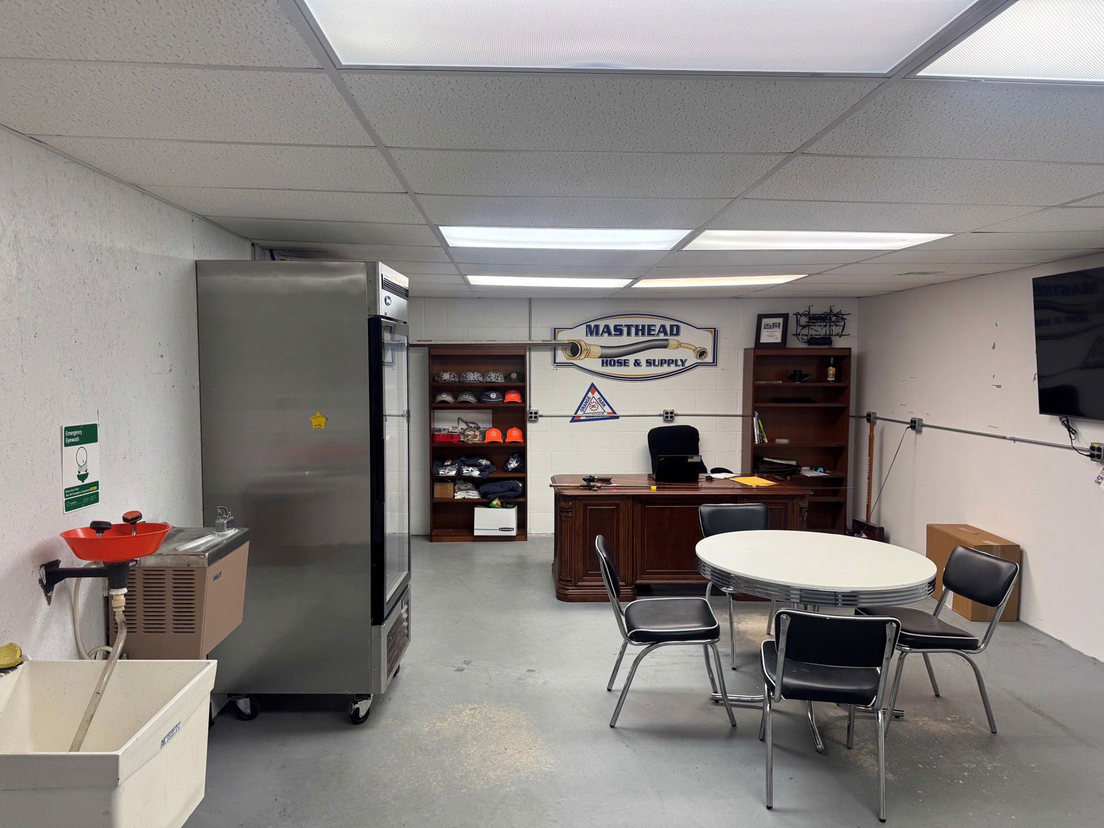 391 Corporate Dr - break room office