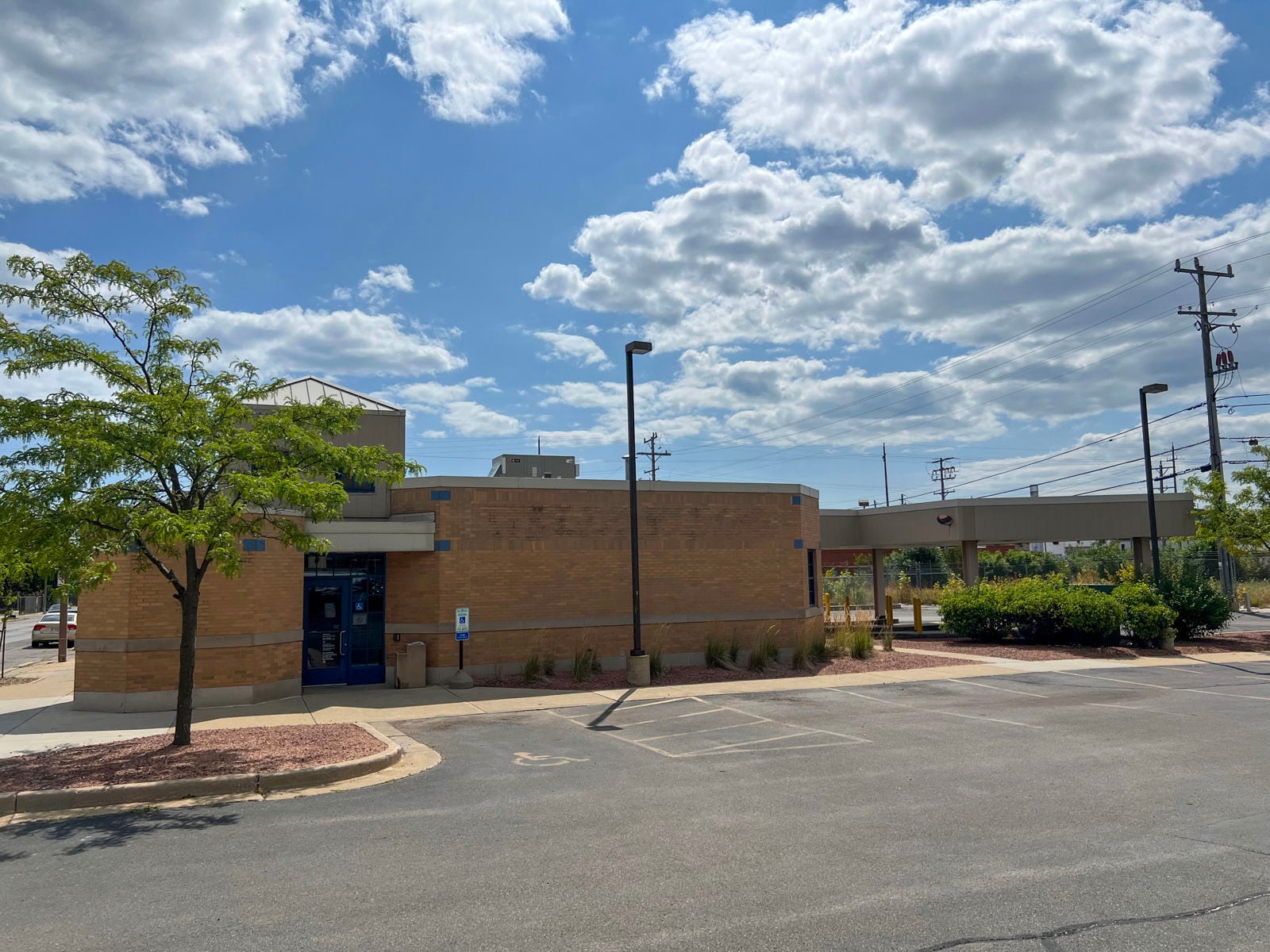 Building Photo 2_3323 Villard Ave