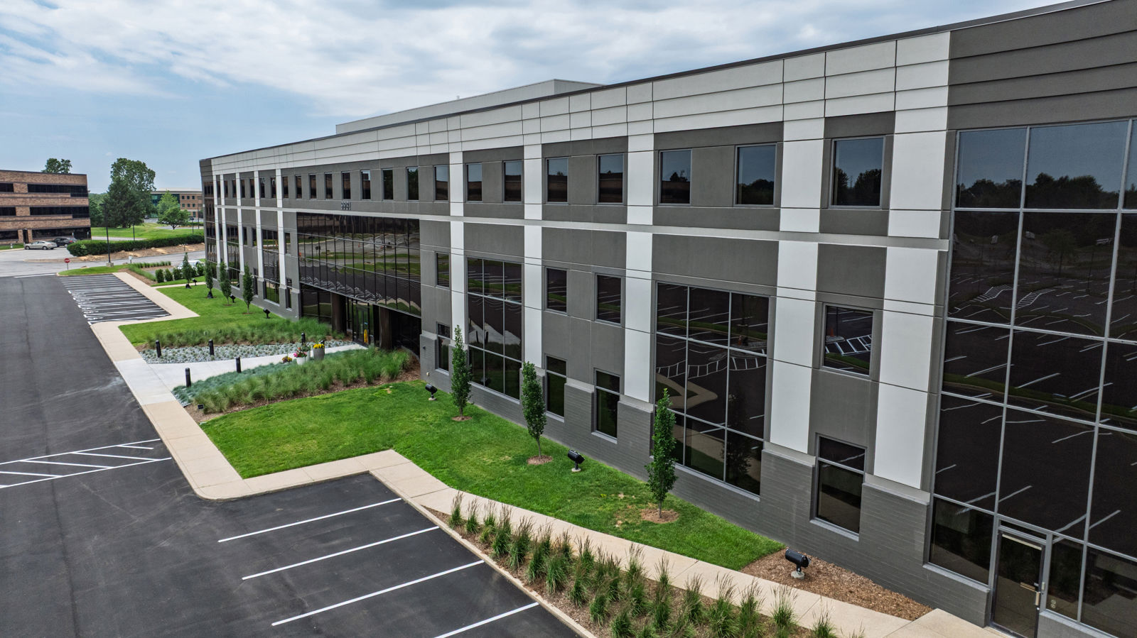 CBRE_9931 Corporate Campus Drive_Drone-27