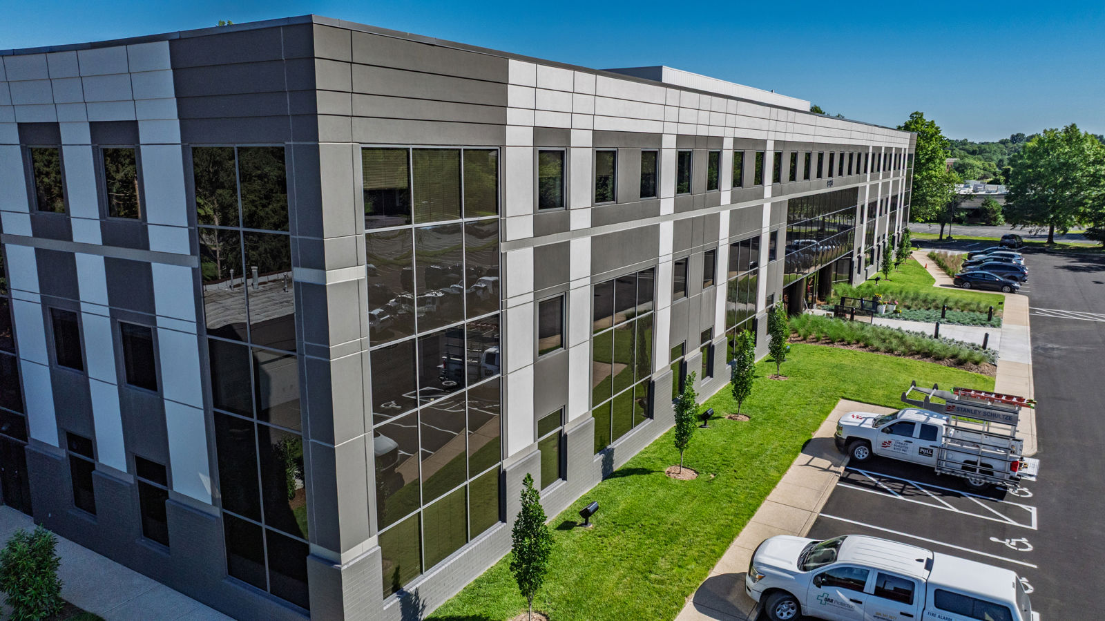 CBRE_9931 Corporate Campus Drive-22