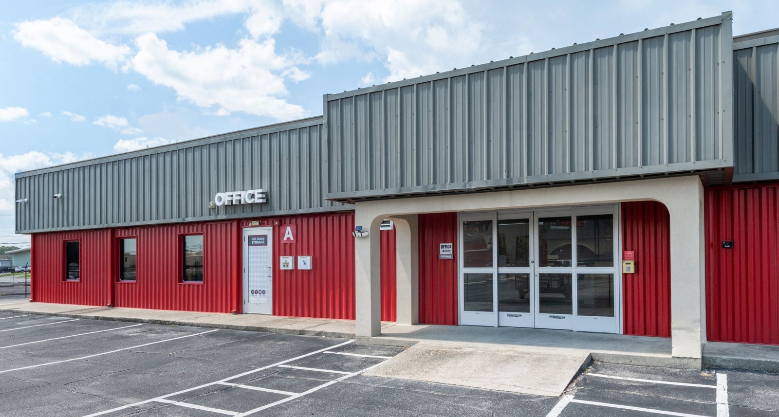 CBRE - 3670 North L St - Exterior-2971