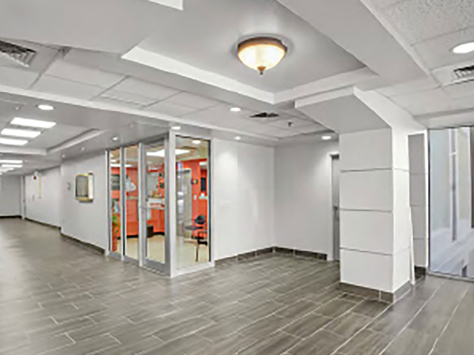 Interior 4