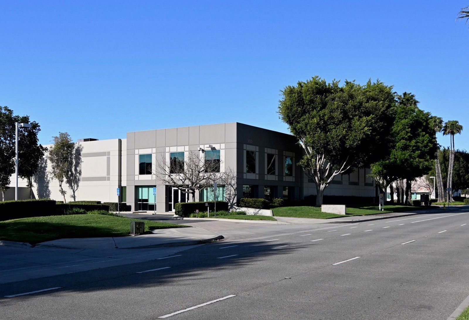 Building Photo 2