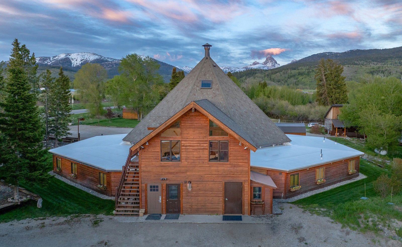 TetonTeepeeLodge1