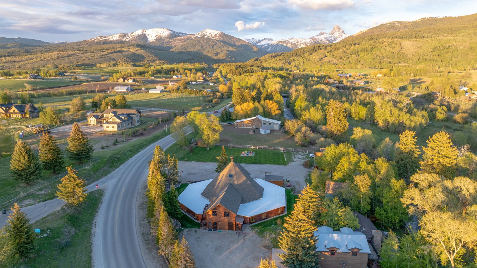 TetonTeepeeLodge2