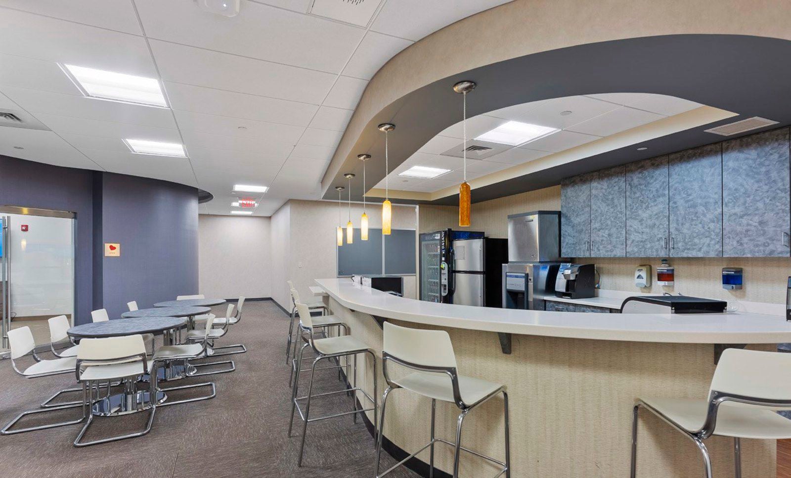 175 Scott Swamp-Bldg 1 Tenant Lounge