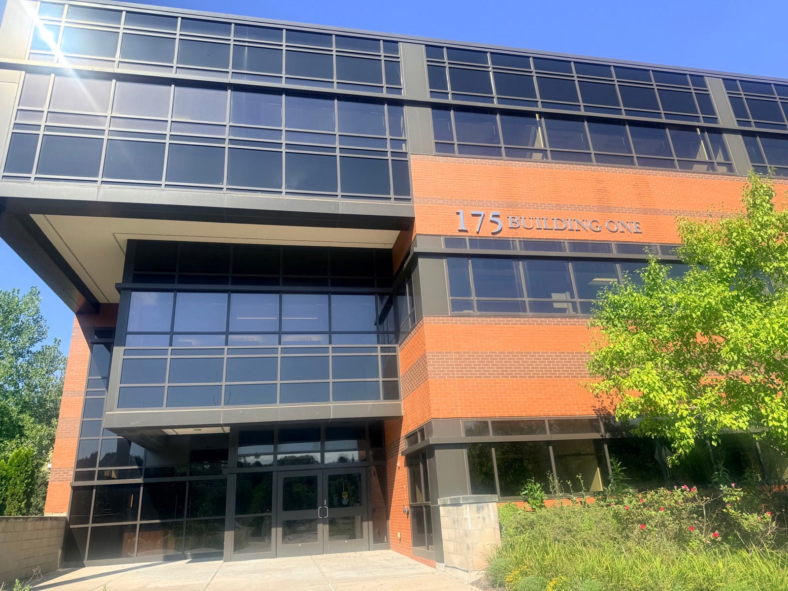 175 Scott Swamp-Bldg 1 Main Entrance