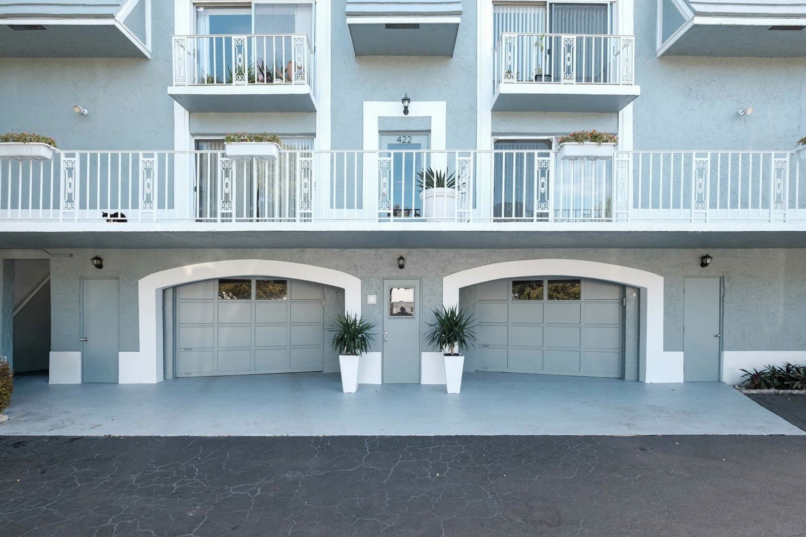 016-Exterior