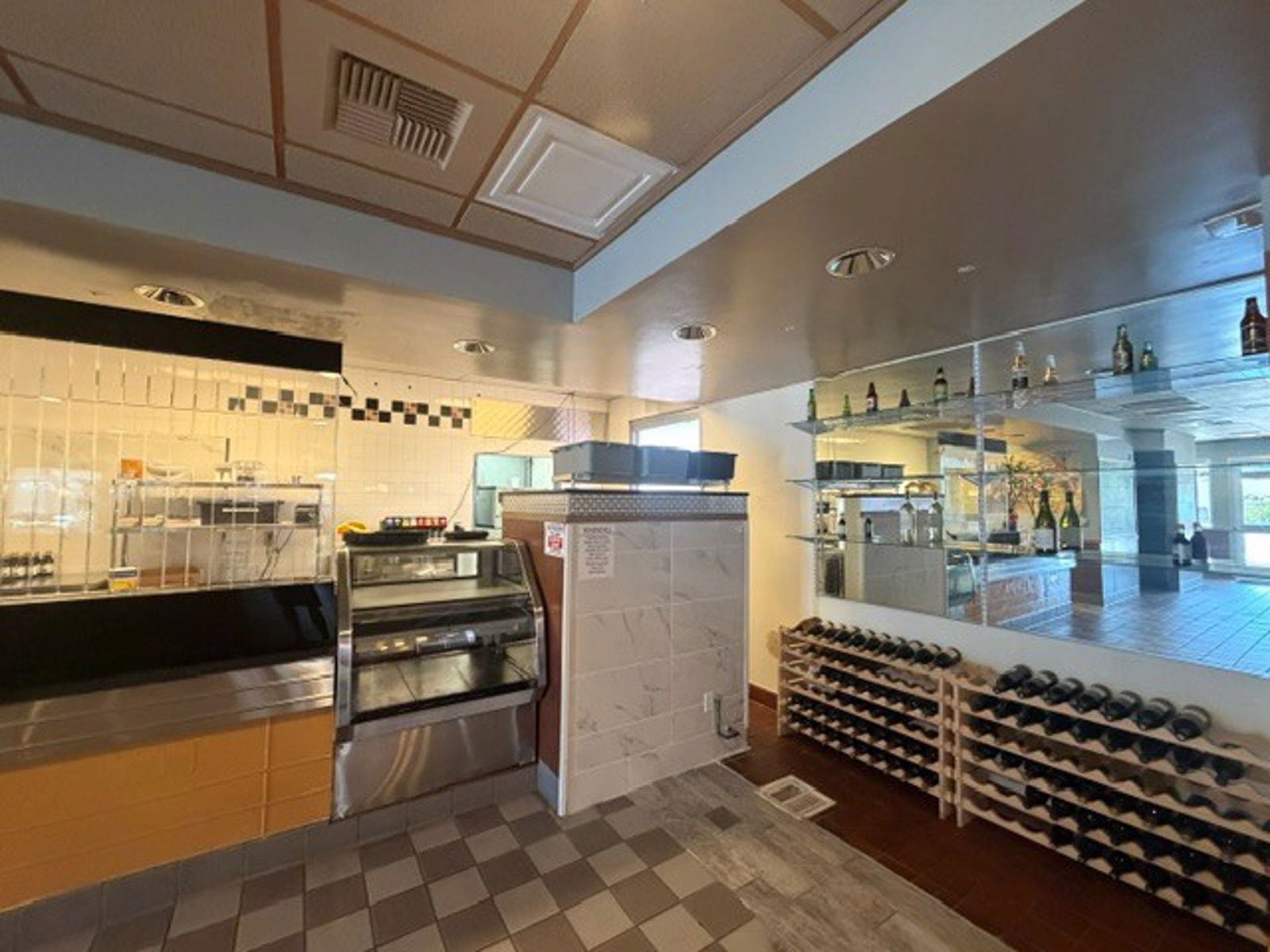 13312 Interior4