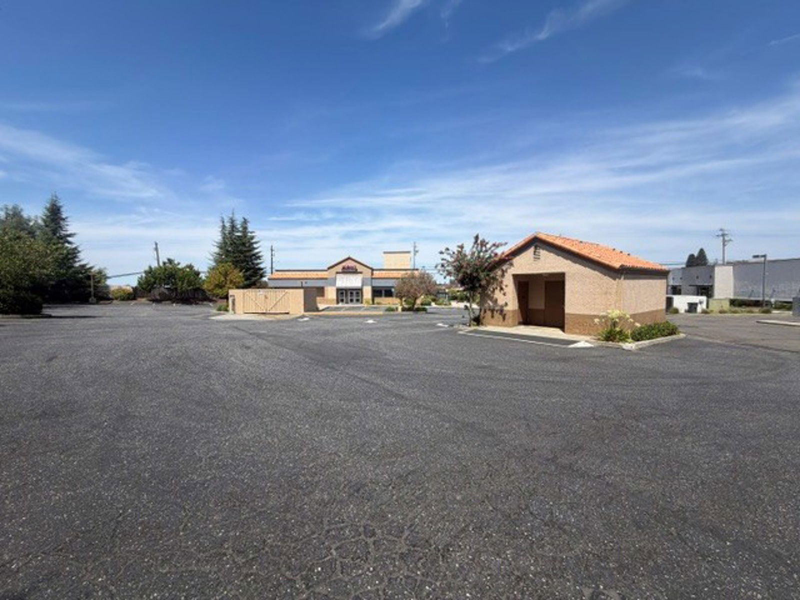 13312 Parking Lot2