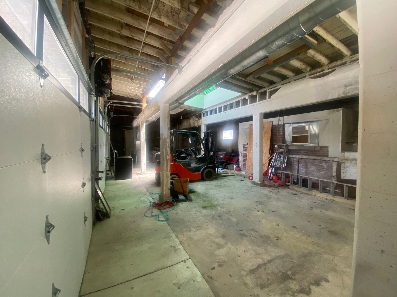 Accessory Building Interior_N Fratney St