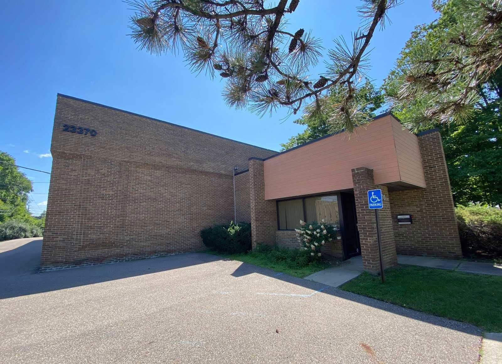 23370 Commerce Drive, Farmington Hills