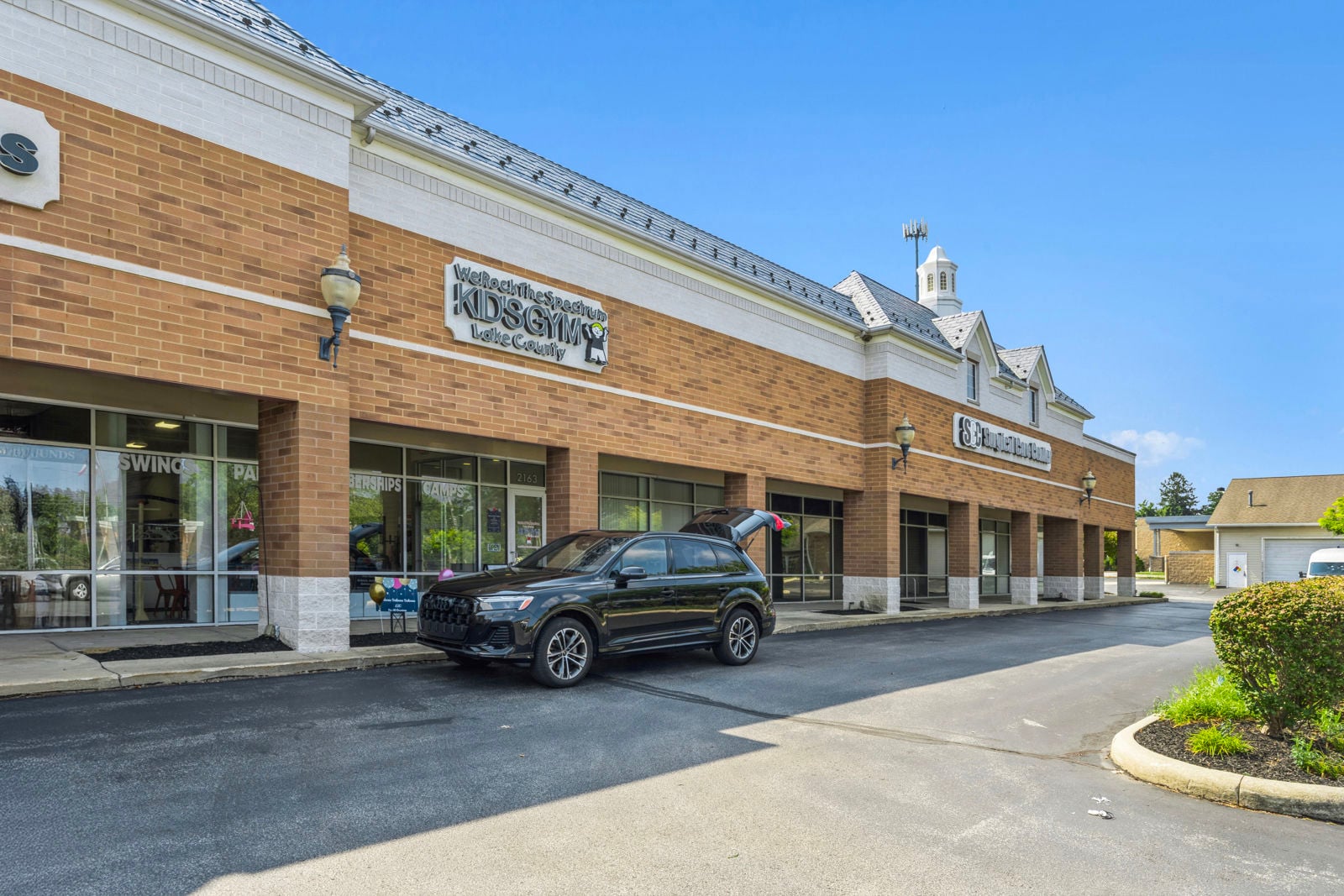 Retail at Century Village Plaza 2119 mentor ave - Image 5