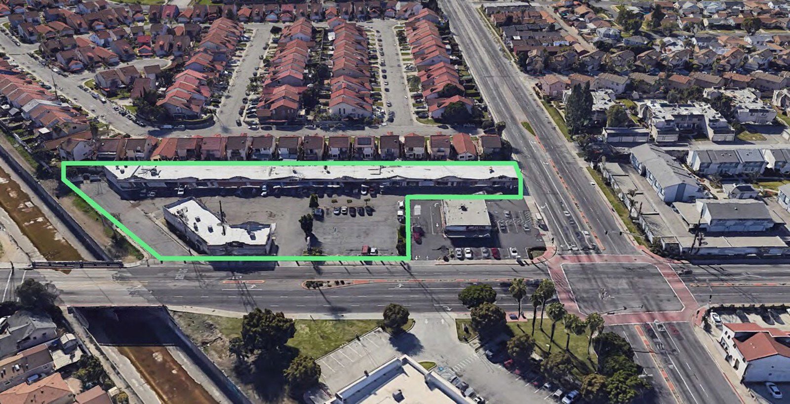 SELLER MAY FINANCE | FLEX IN PRICE 700 West Compton Boulevard - Image 2