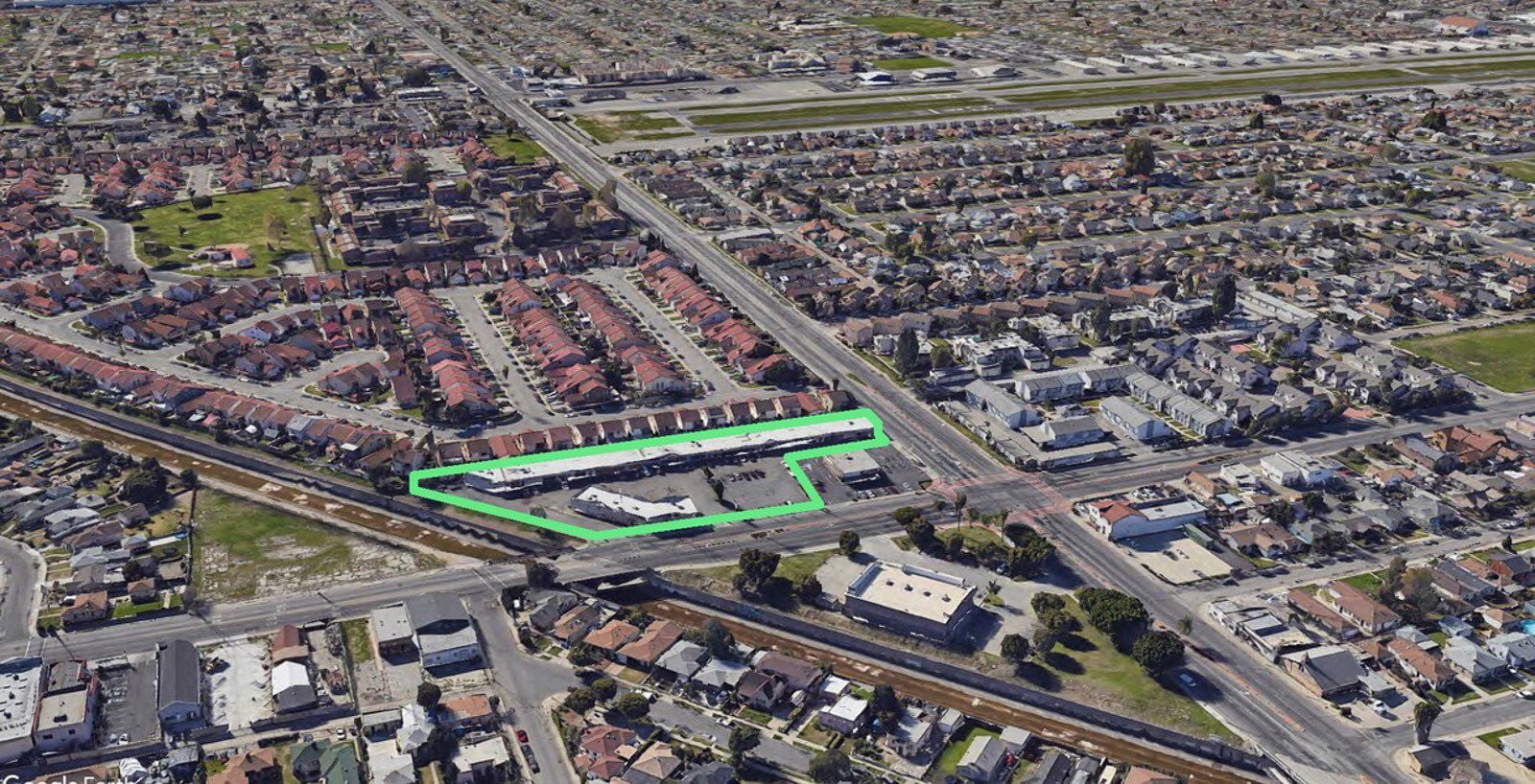 SELLER MAY FINANCE | FLEX IN PRICE 700 West Compton Boulevard - Image 5
