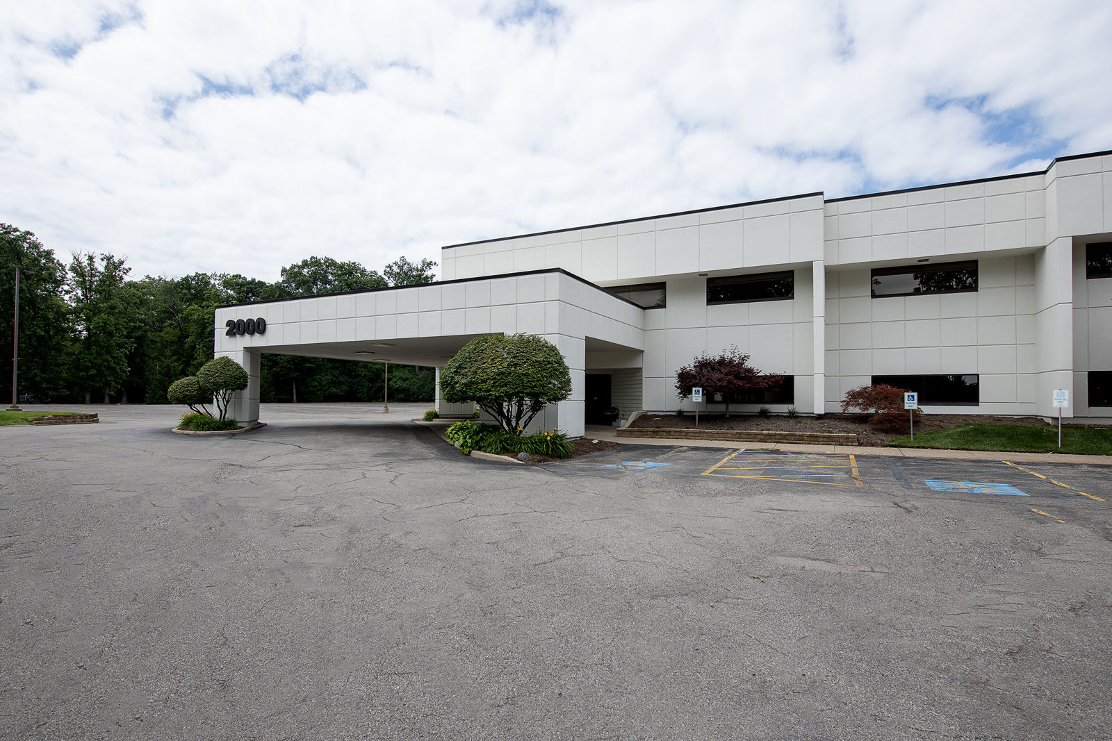 2000 Regency Ct