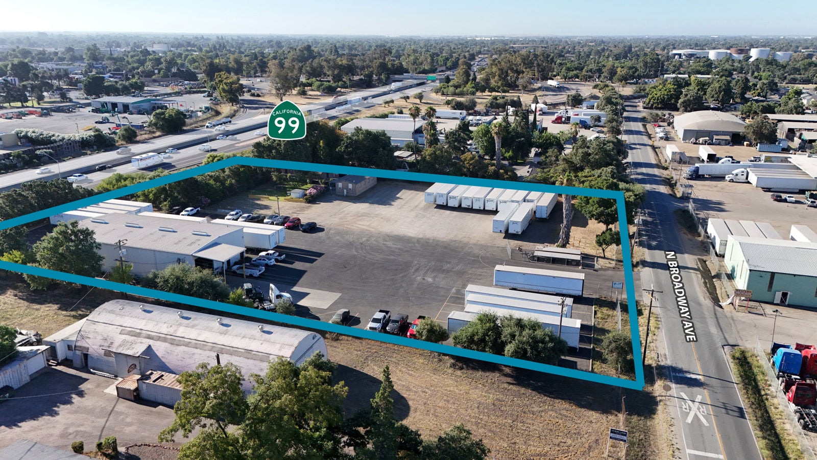 1002 N Broadway Ave Outline