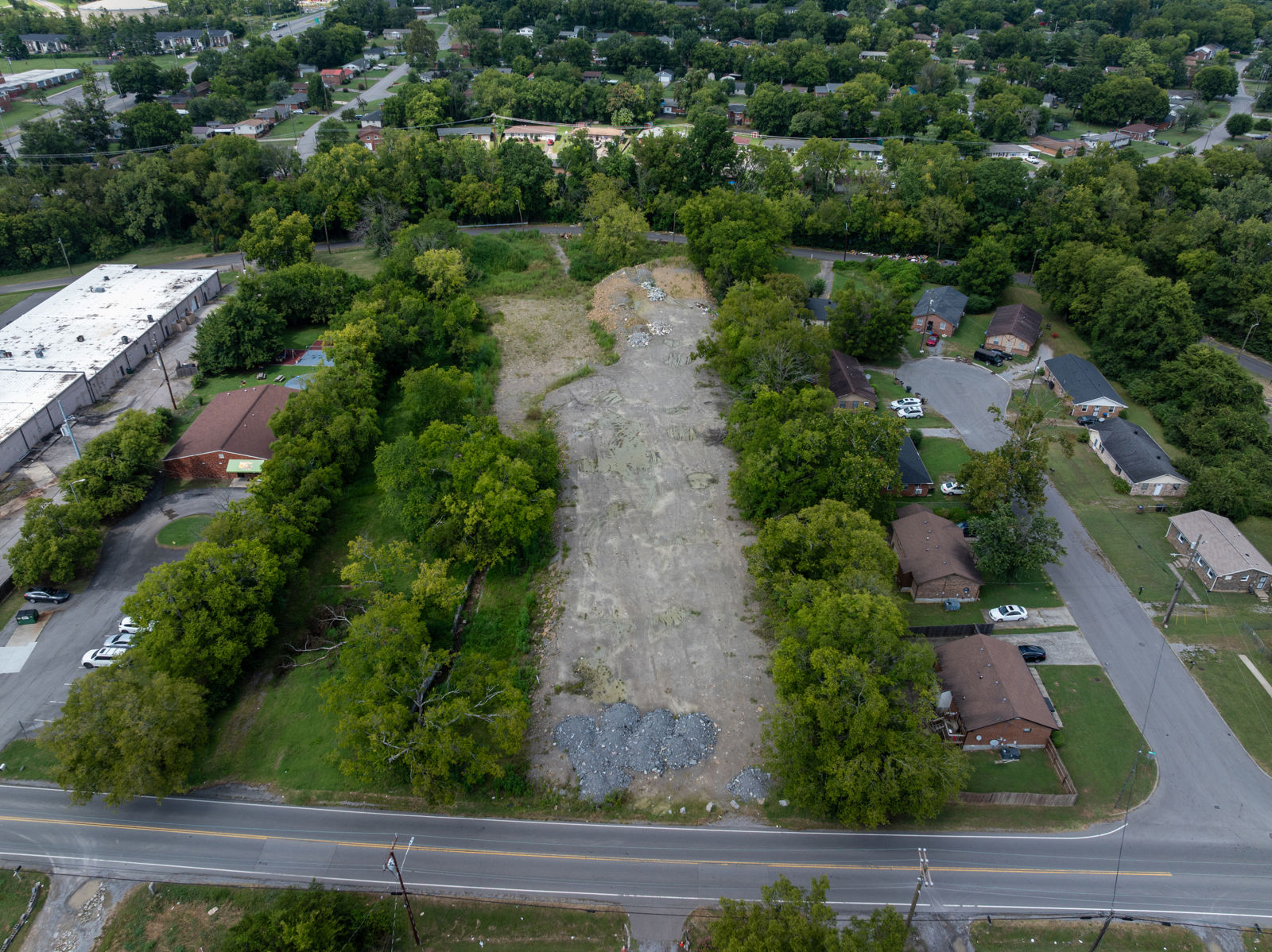 Ewing Drive frontage (1)