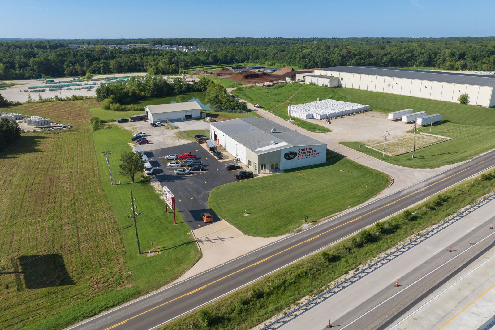 15970EVeteransMemorialPkwy-21