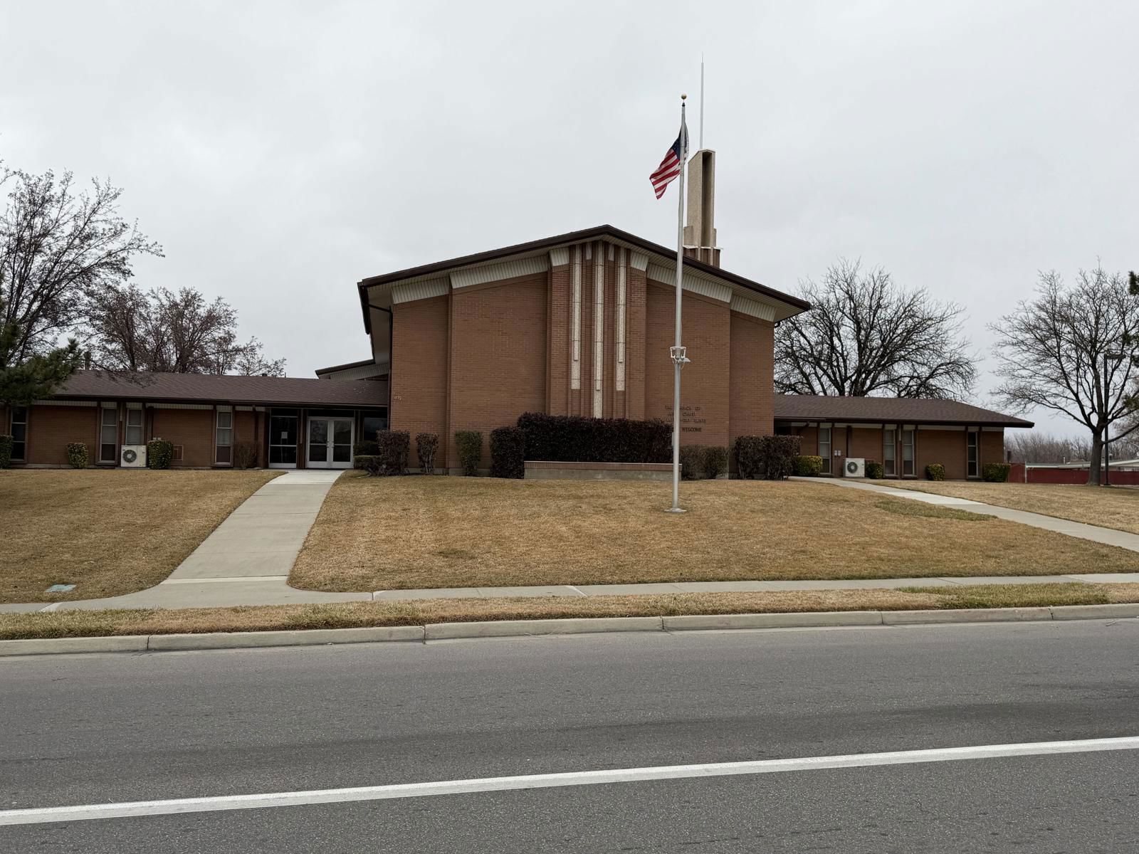 512-7742 exterior 2