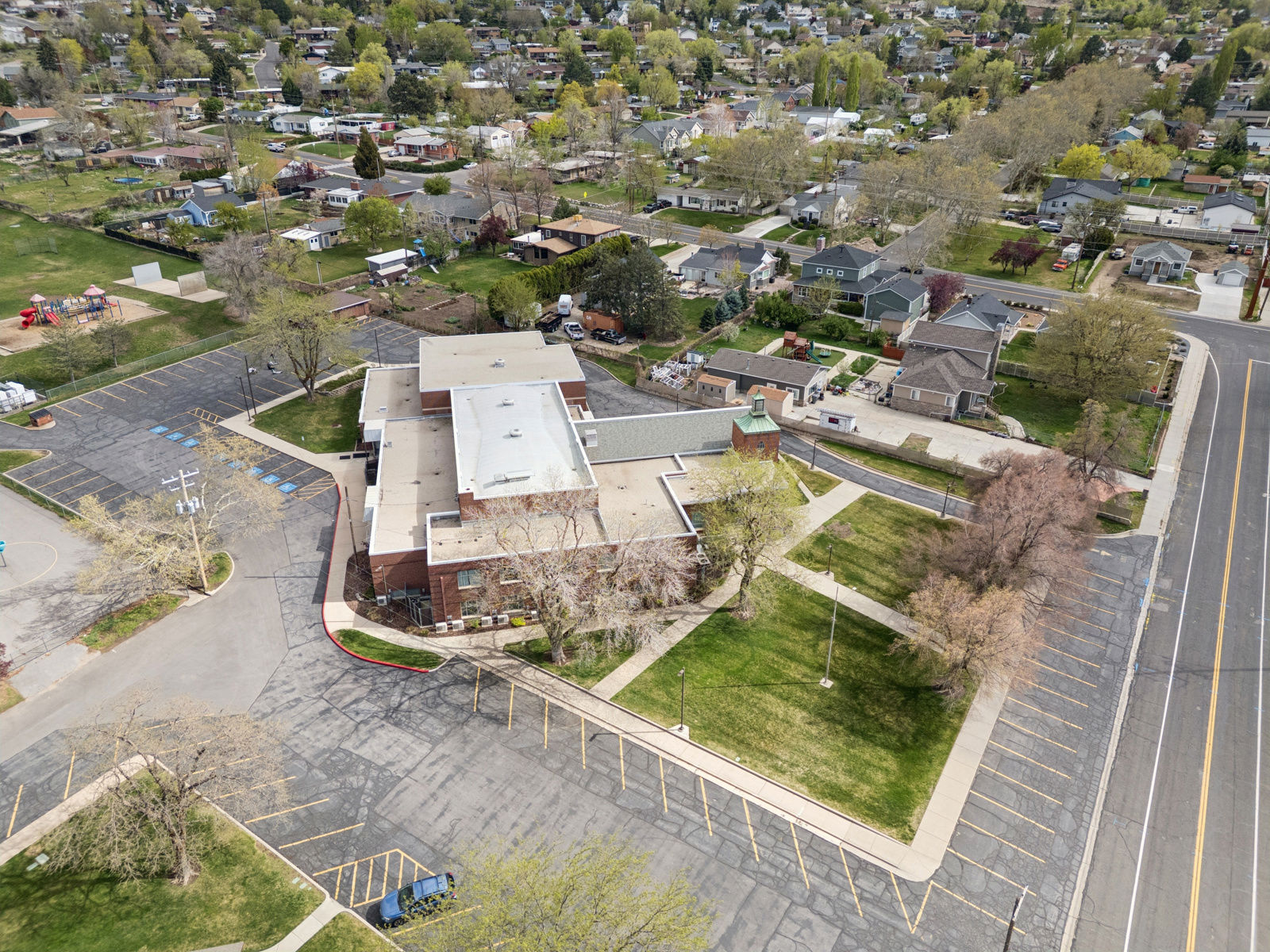 38_3707s800wBountiful_0413