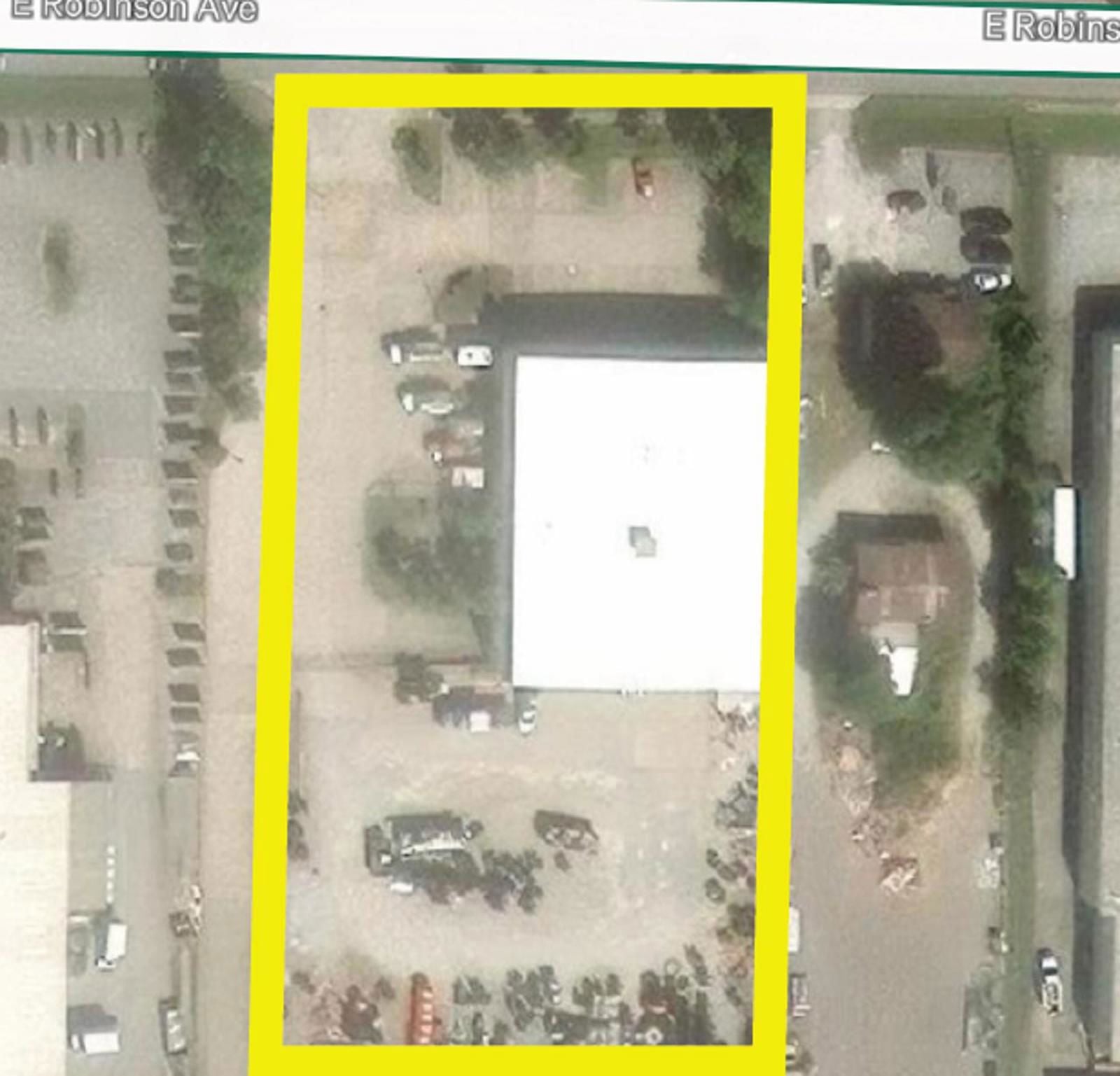 477 E Robinson Ave 477 East Robinson Avenue - Image 2