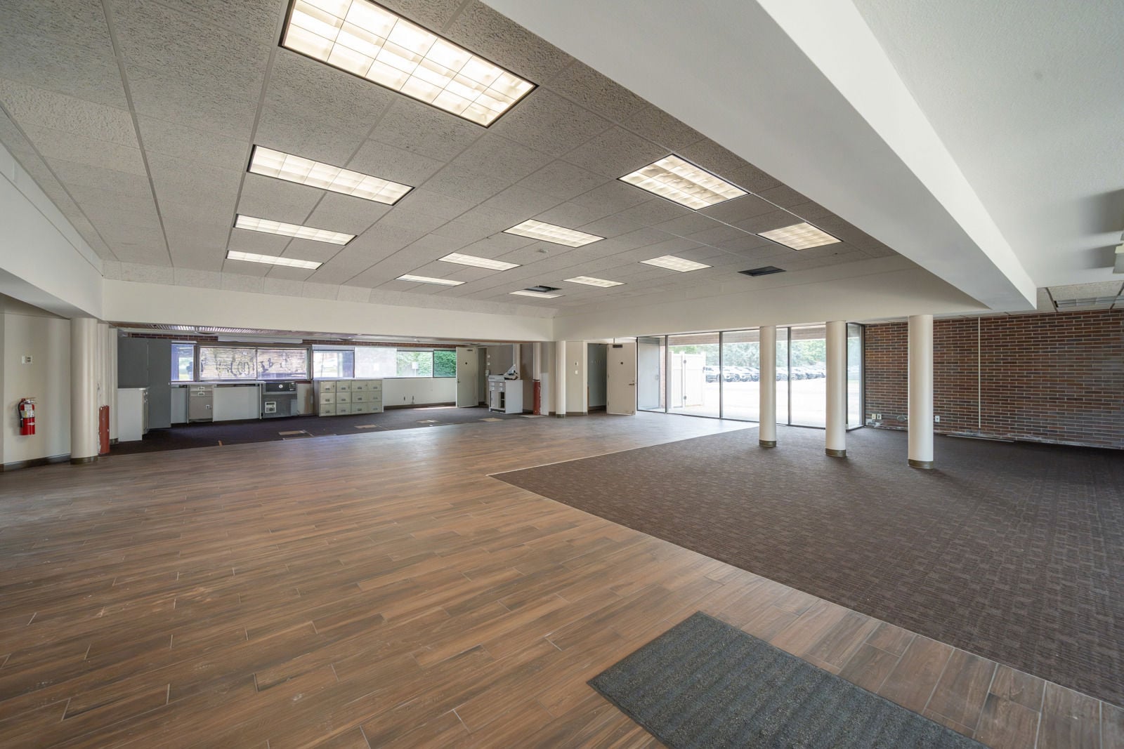 1310 Rochester Rd-44