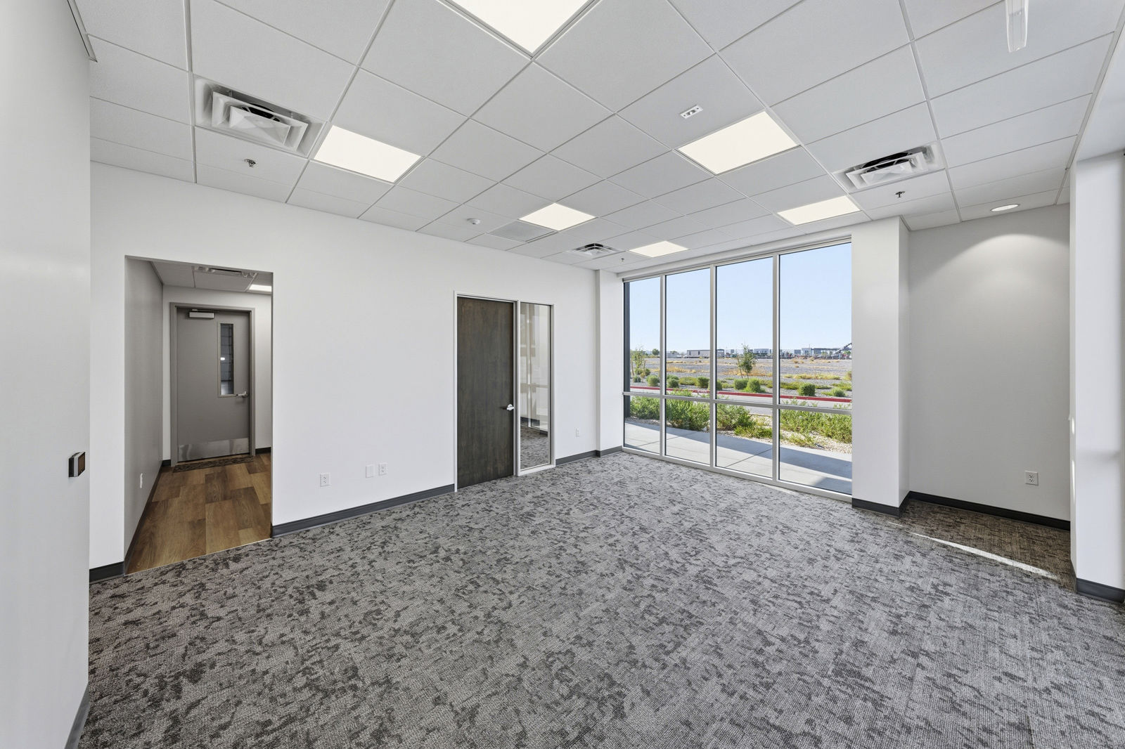 Gateway Commerce Center III_29.JPG