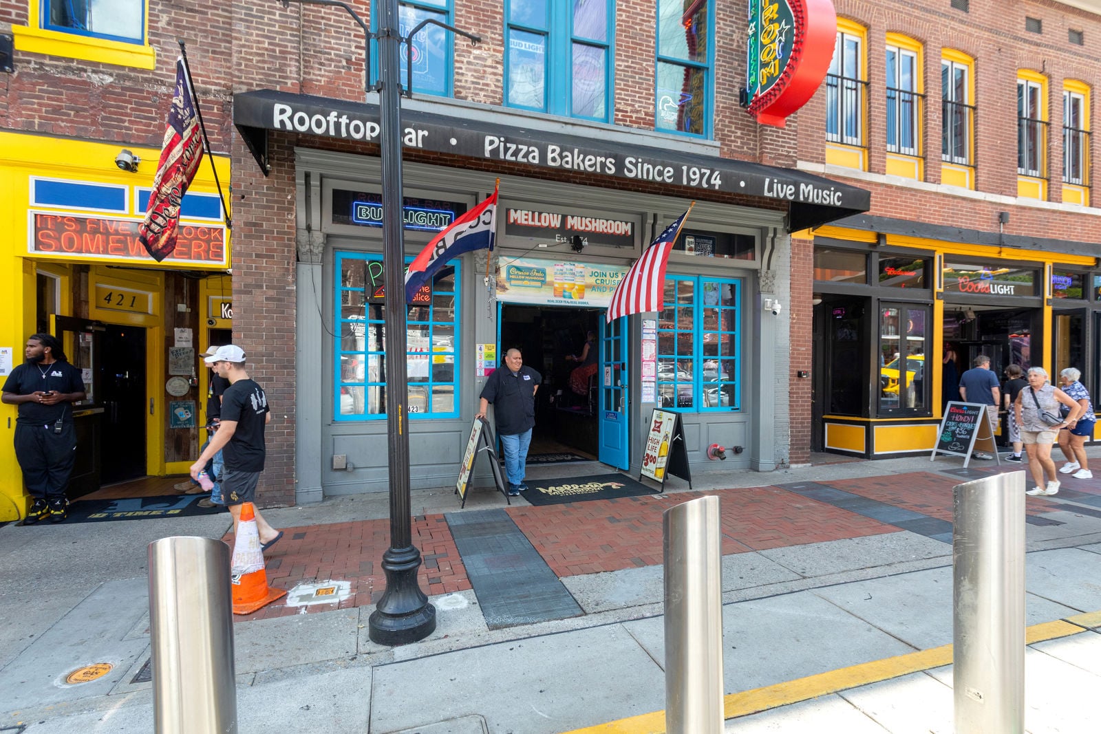 - 423 Broadway (2)