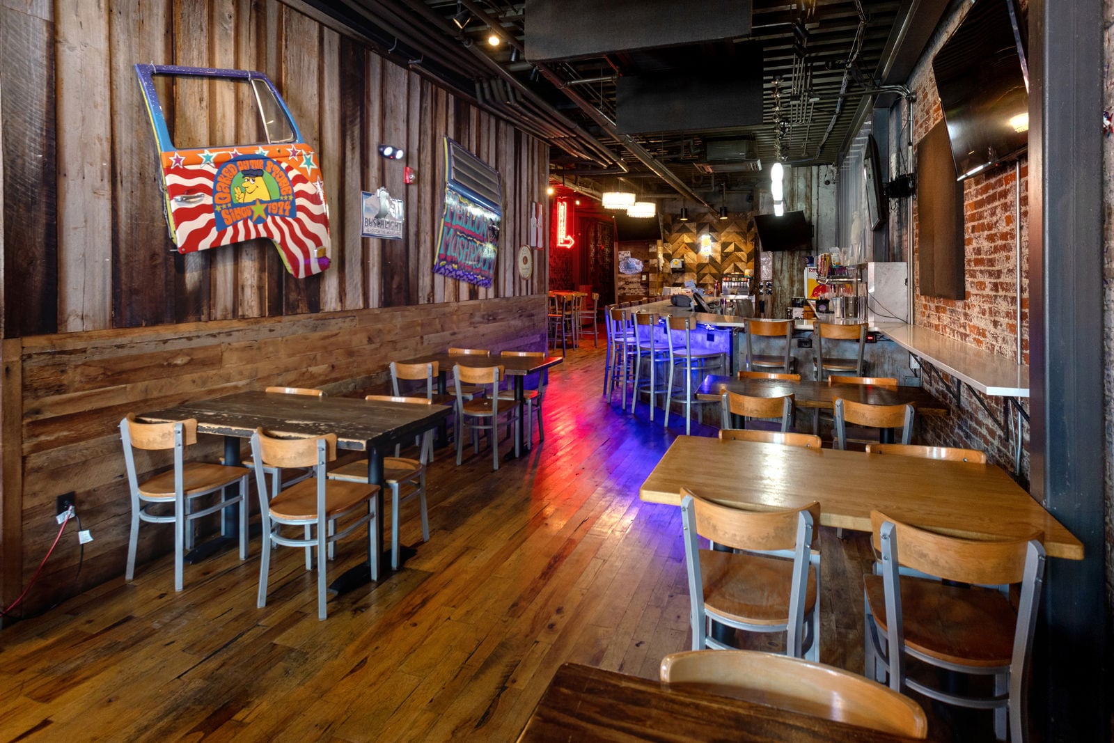 - 423 Broadway (17)