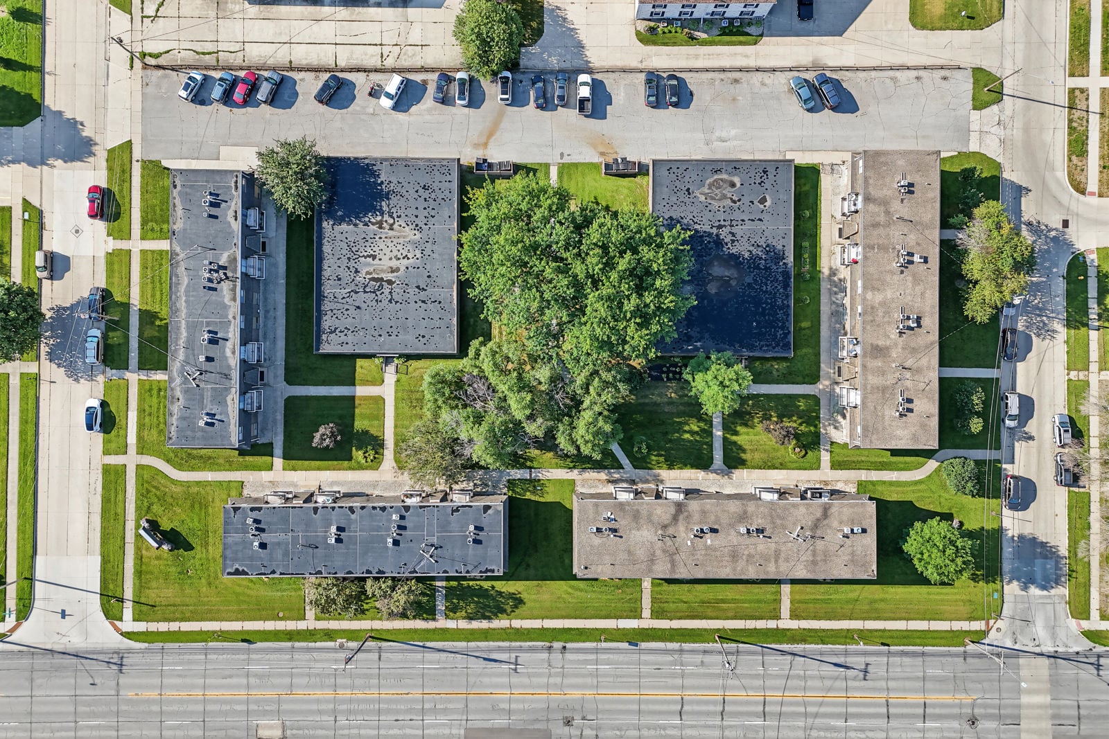 De Ville Apartments