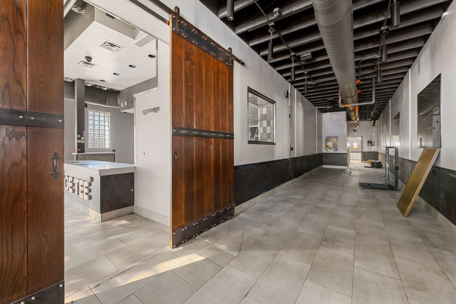 10-SQFT-4218